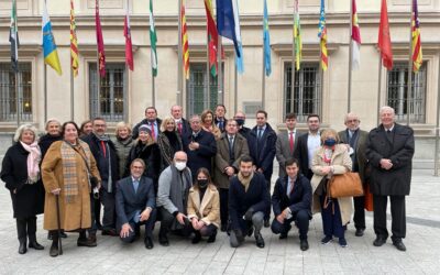 Visita al Senado. El pasado día 24 de noviembre, una treintena de nuestros asociados visitamos el Senado. Nos recibió su Presidente Ander Gil. Ha sido la primera de nuestras visitas institucionales enmarcada en los actos del 30 aniversario del asesinato de Manuel Broseta.